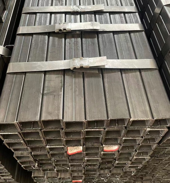 沙坪坝工业用梯子 镀锌管焊接梯子 铁梯子方管梯